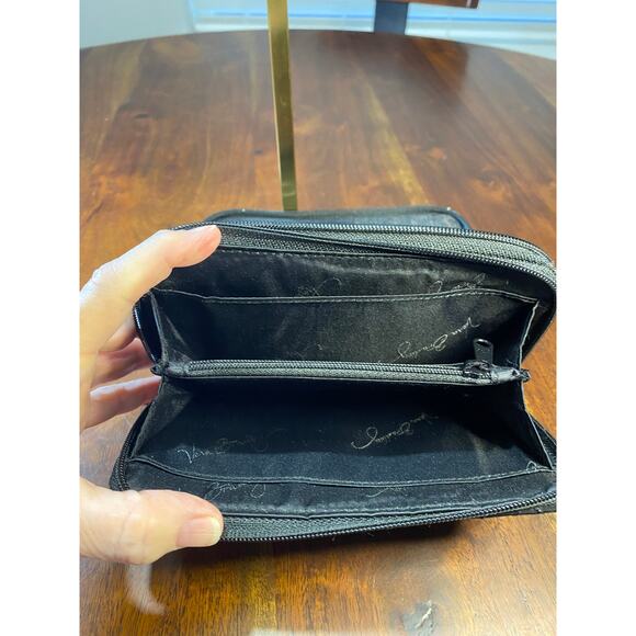 Preloved Vera Bradley Black Quilted Wallet/Crossbody - Picture 5 of 7